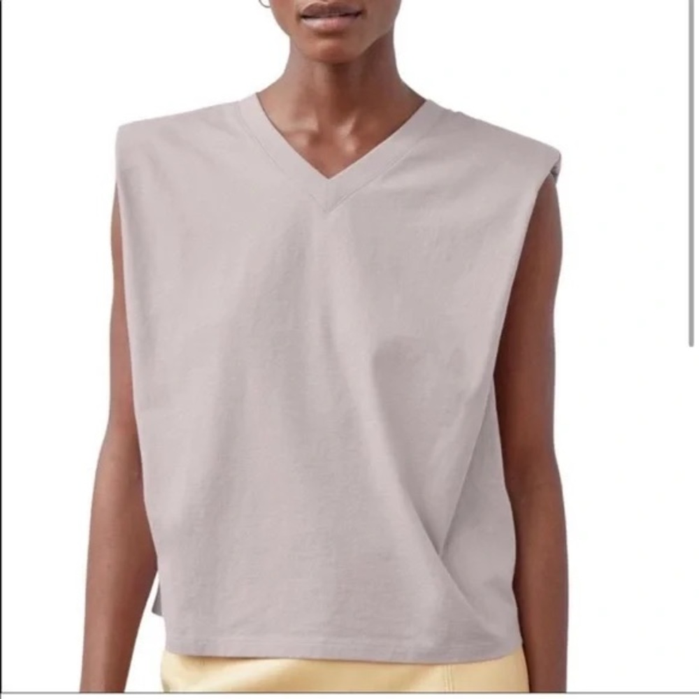 Babaton shoulder pads tee